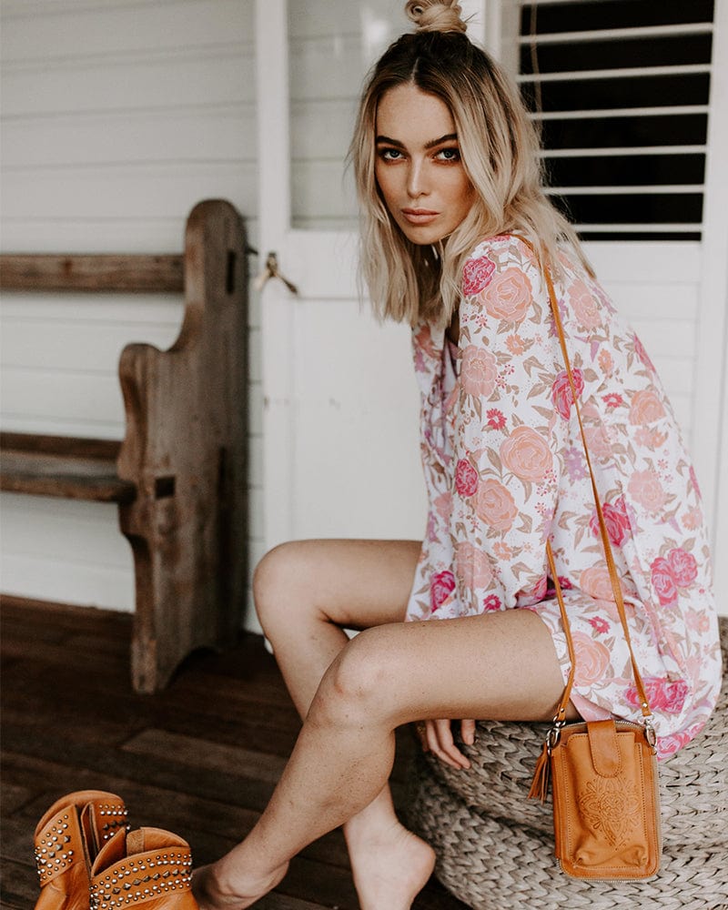 Mahiya Leather Bags Splendour Phone Pouch Bag