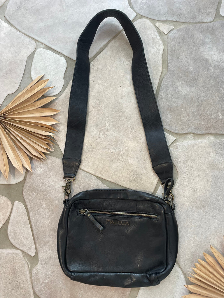 Mahiya Leather Bags Cassis Bag